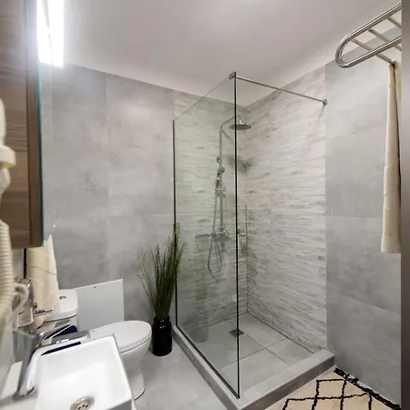 Apartament Azuma *